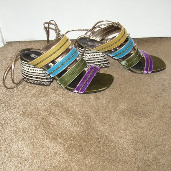 size 39 Arvid Yuki Shy Colorful Jewel Tones Velvet and Leather Block Heel Sandal - Picture 6 of 16